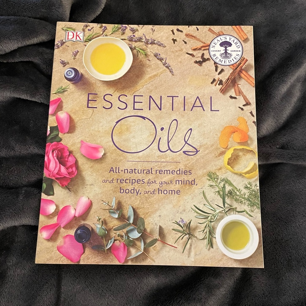 Lot of 2 “Essential oils for Healing” Book